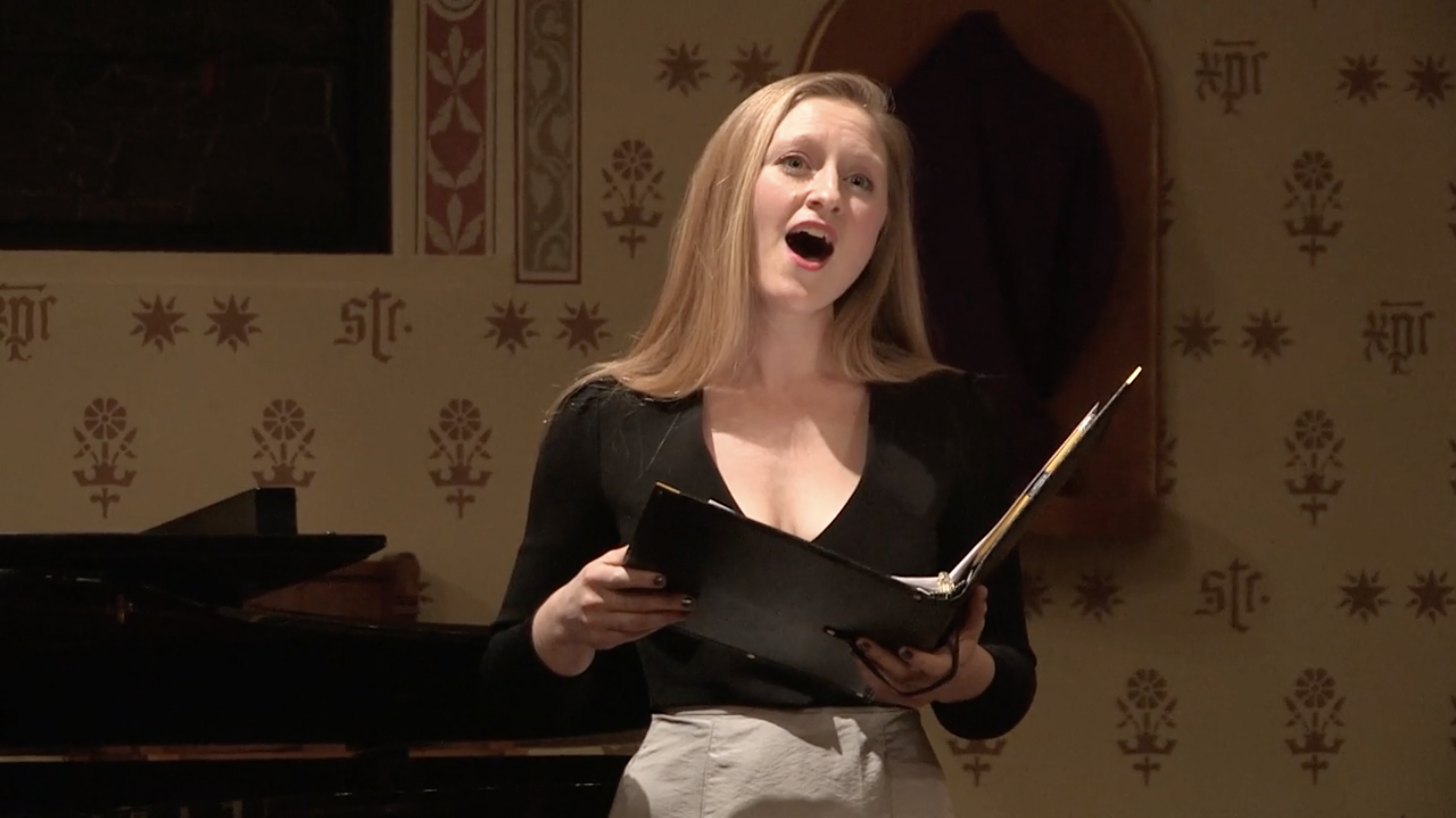 Screenshot 2023-06-14 at 4.55.40 PM Classical soprano Sarah Hawkey performing a concert of baroque music